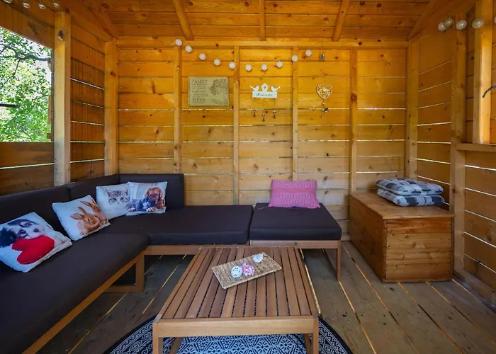 Pet Friendly In Ferienhaus Krstatice
