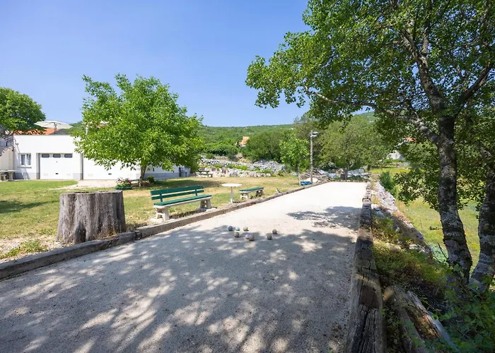 度假居 Pet Friendly In Krstatice